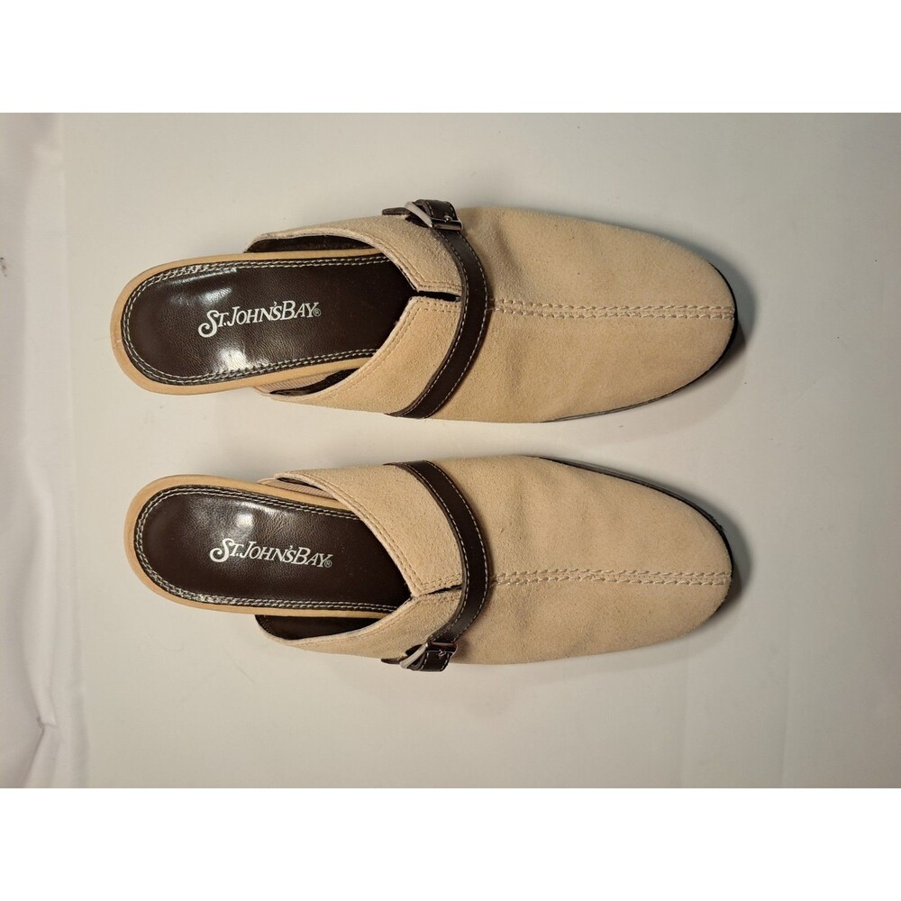 St. John's Bay Tan Brown Slip On Suede Mules 2.5" Heel Barely Worn Size 5.5M - Picture 3 of 8
